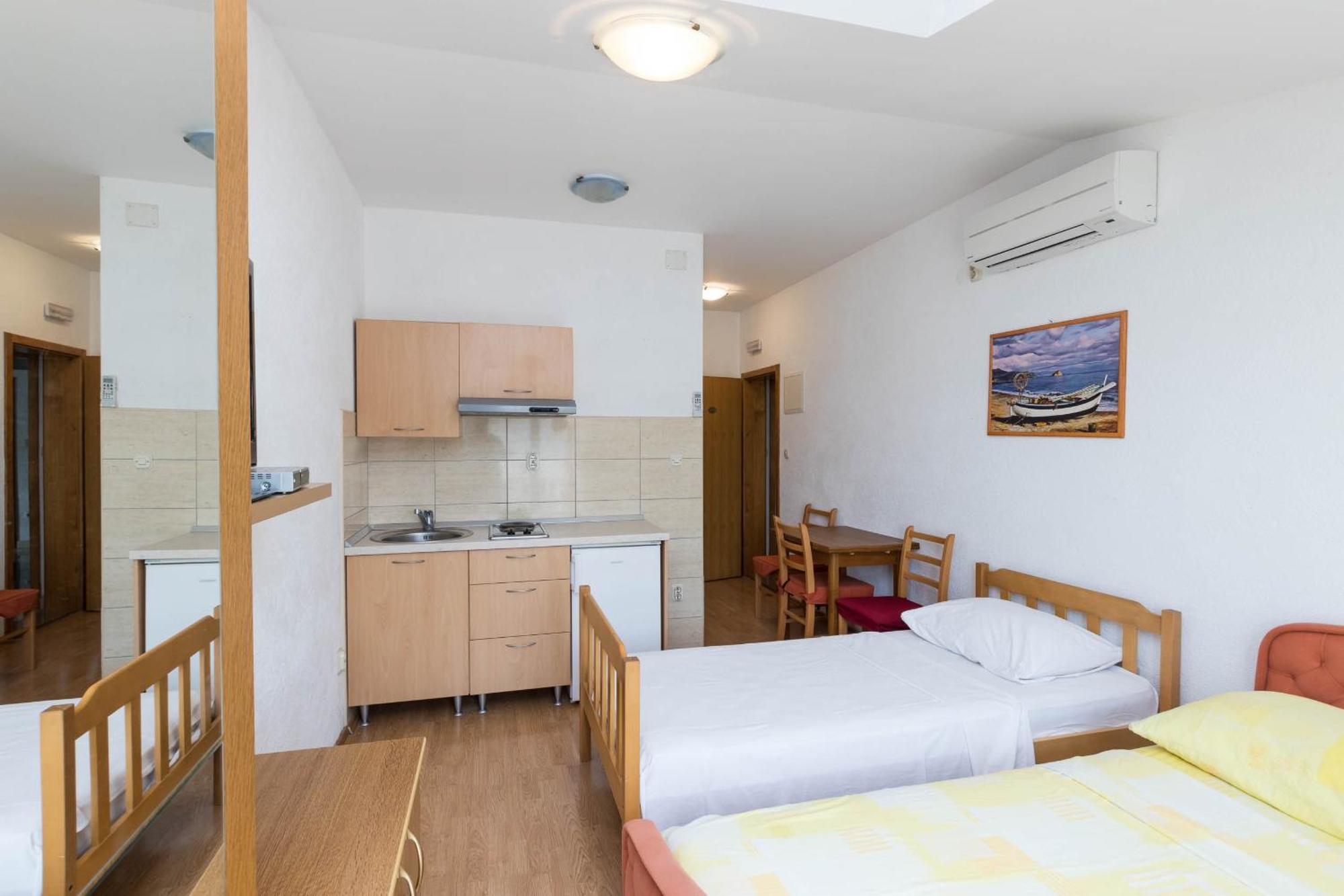 Apartments Cipetic Kaštela 外观 照片
